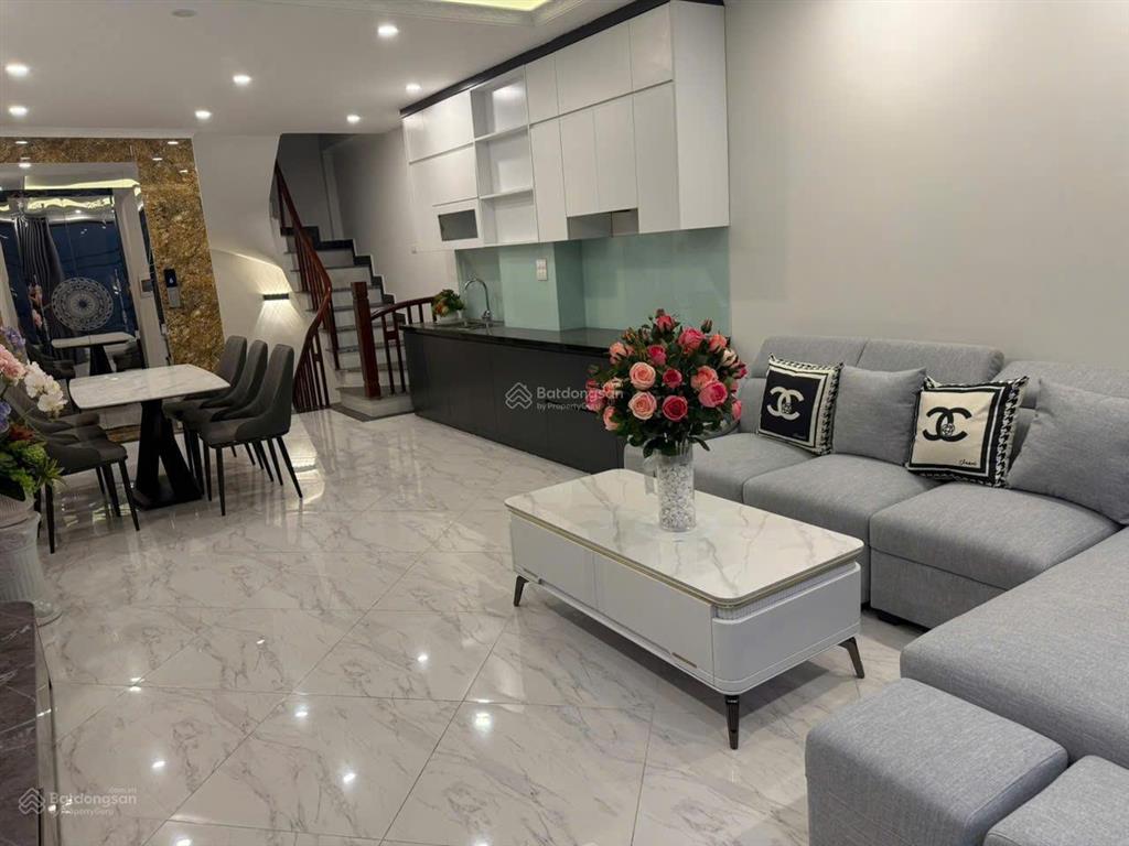 Cần bán nhà thạch bàn long biên hà nội.
