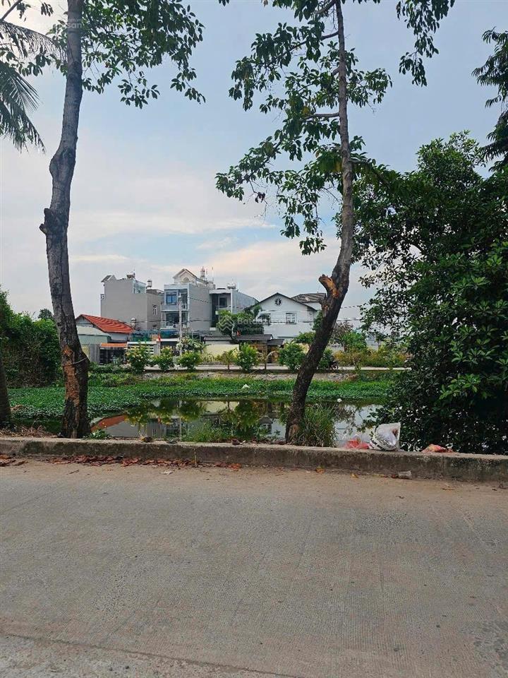 Bán lô đất mặt tiền thạnh lộc 28 ngay ngã tư ga quận 12