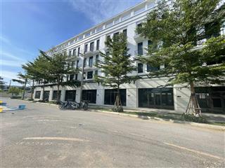 Căn shophouse mặt biển, góc sẻ khe, siêu tiềm năng. giá rẻ. ck 10%. tặng 360tr