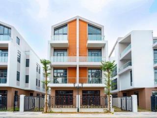 Cần bán gấp biệt thự sát công viên nước