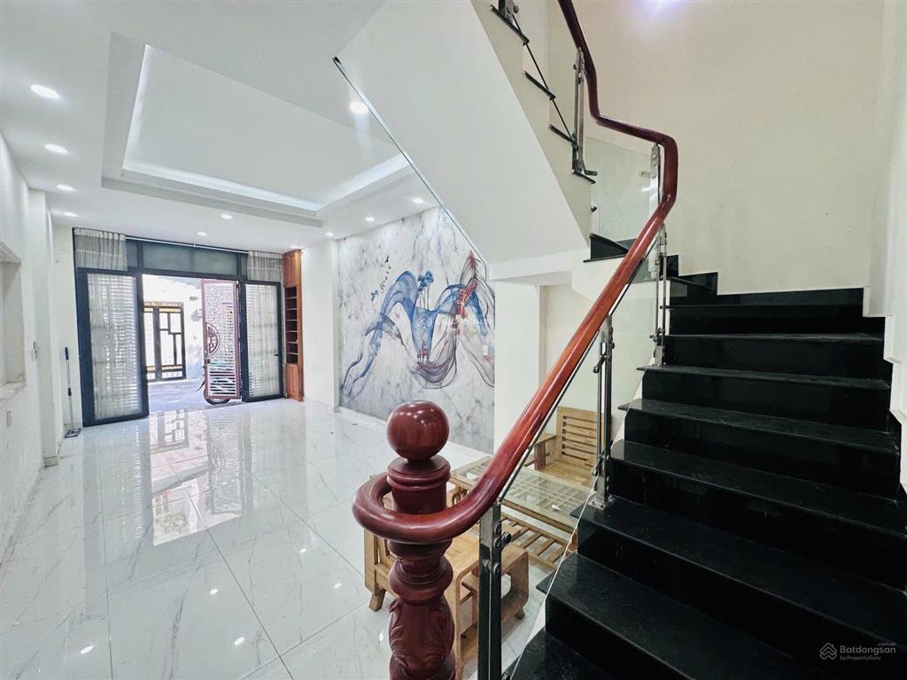 Ô tô ngủ nhà 54m2 4 tầng/4pn gần lotte mart chỉ hơn 7x tỷ