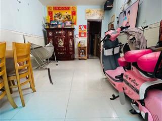 Quận 8  diện tích lớn  2 tầng  sát mặt tiền