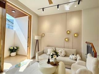 Chính chủ cần bán nhà 5 tầng btct  lô góc  vị trí trung tâm  cách mặt tiền 10m