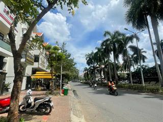 Bán căn góc 2 mt đ.hoàng trọng mậu himlam q7 dt 120m2 có hđt, có tm gb 46 tỷ  0931 353 ***