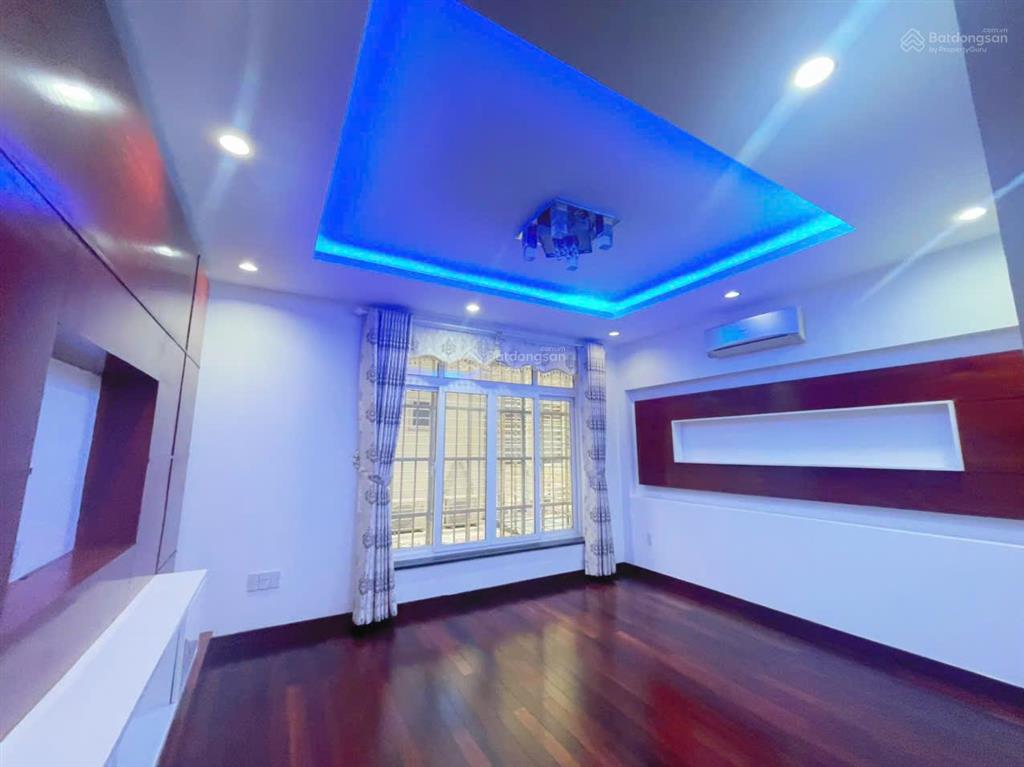 Cho thuê rẻ 55tr/th nhà nguyên căn có thang máy dt 5.1x20m rẻ nhất khu himlam  0931 353 ***