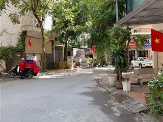 Phân lô vỉa hè 3,5m .. phú diễn ..40m mặt tiền 4,5m đường ô tô tránh gần mặt phố 12 tỷ 6