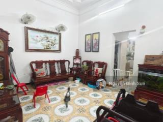 Bán nhà nguyễn văn cừ 65m 8.8 tỷ mt 5m 20m ra mặt phố.