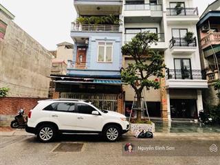 Bán nhà hồng tiến 93m 27 tỷ vỉa hè oto tránh kinh doanh mặt tiền rộng 4.8m