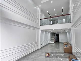 Bán nhà nguyễn văn cừ 70m 25 tỷ mặt phố 7 tầng thang máy kinh doanh ở sướng