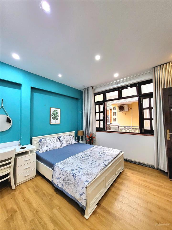 Phòng cho thuê ngay cầu ba son gần đường lê thánh tôn q1 giá rẻ