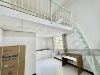 Cho thuê phòng gác cao 2 mét cửa sổ trời full nội thất đường thống nhất  gò vấp