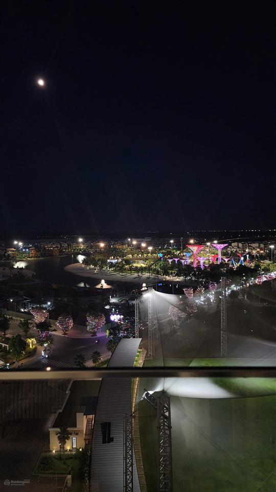 Gấp tòa bs8 loại 3pn góc, giá 4,12 tỷ  tặng thêm nội thất 300tr, tại beverly solari đóng giãn