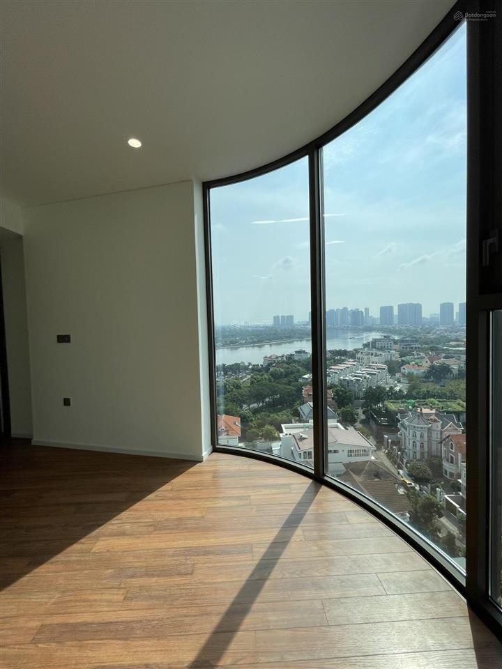 Bán 3pn, vip tại thảo điền green căn 07 với 131.46m2, căn góc view sông, toàn cảnh landmark 81, q1