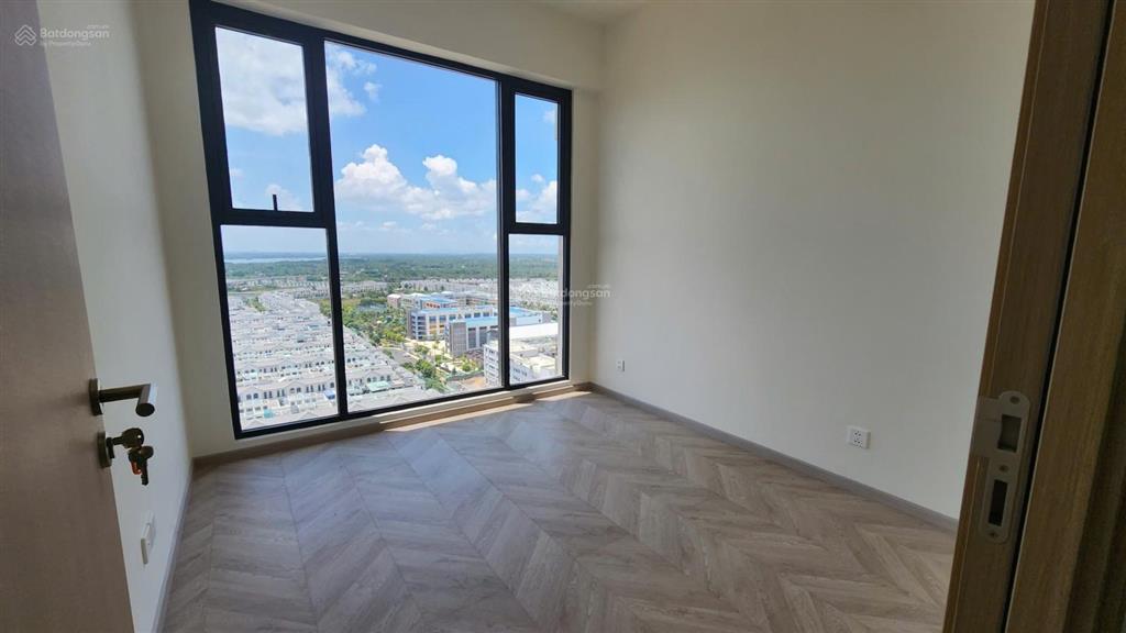 Tháp b  tầng trung view công viên 36ha  căn 2pn  giá 5,4 tỷ all in  lumiere boulevard, nhà mới