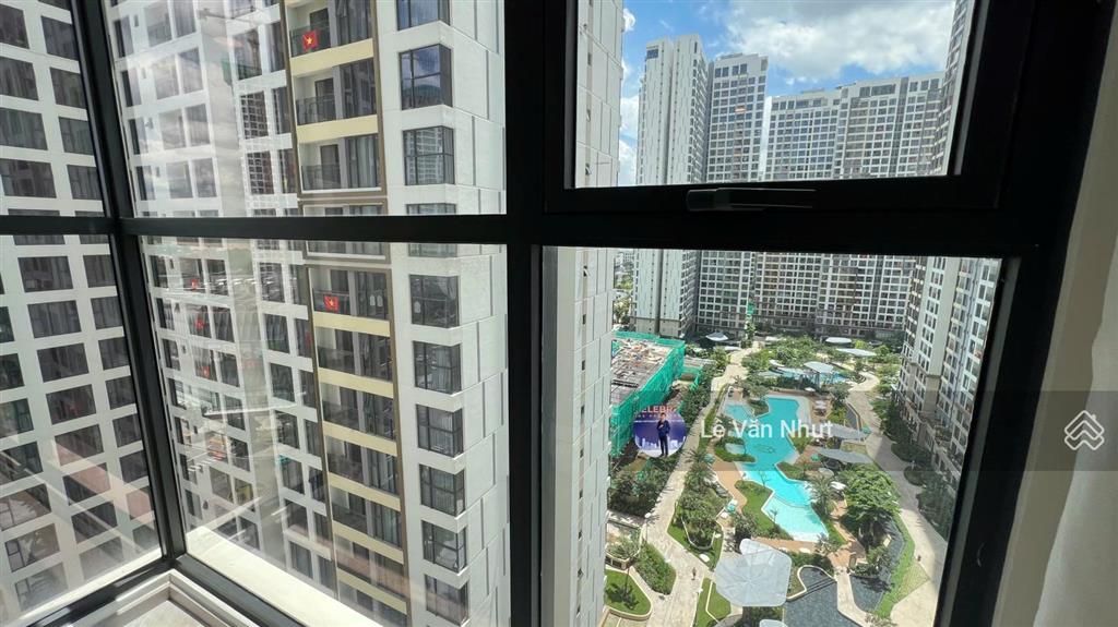 1 căn 2pn nội khu thể thao tháp a full nội thất, masteri centre point giá 4,86 tỷ al in tầng trung