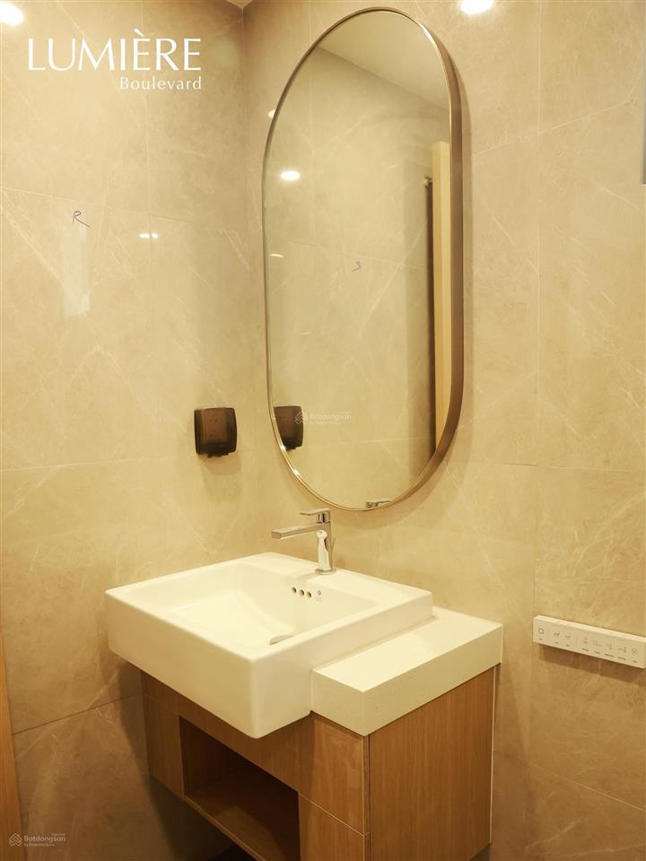 Căn 3pn lumiere boulevard, chỉ 6,92 tỷ bao hết  tầng trung tháp e, view trung tâm tp landmark 81