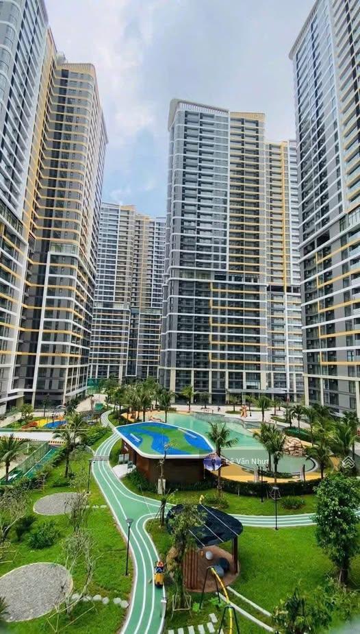 Tầng cao  loại 3pn góc, giá 4,59 tỷ, vườn nhật  tặng nội thất 300tr, tại beverly solari tòa bs8