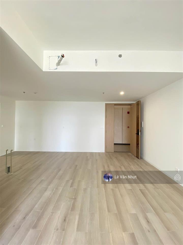 Căn góc view hồ bơi  2pn, tòa c  lumiere boulevard  giá chỉ 4,55 tỷ all in nhà mới