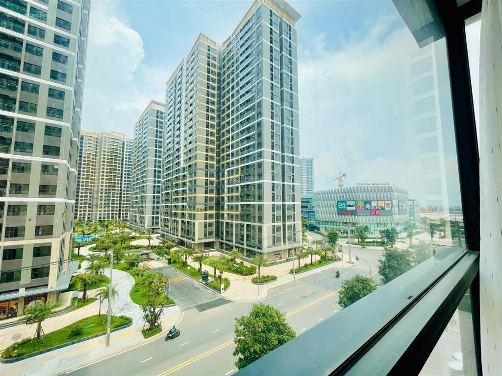 Căn 3pn lumiere boulevard, chỉ 8,2 tỷ bao hết, hướng đông nam tầng trung  tòa banyan  view thoáng