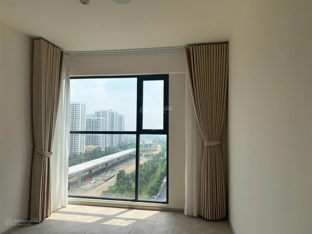 Căn 3pn lumiere boulevard, chỉ 8,2 tỷ bao hết, hướng đông nam tầng trung  tòa banyan  view thoáng