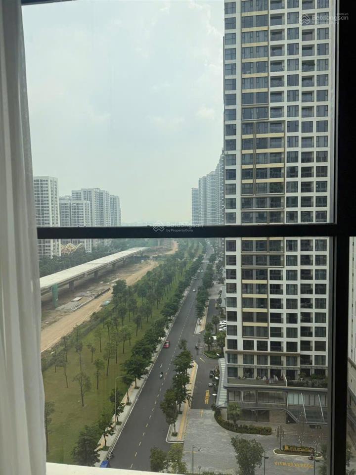 Căn 3pn lumiere boulevard, chỉ 8,2 tỷ bao hết, hướng đông nam tầng trung  tòa banyan  view thoáng