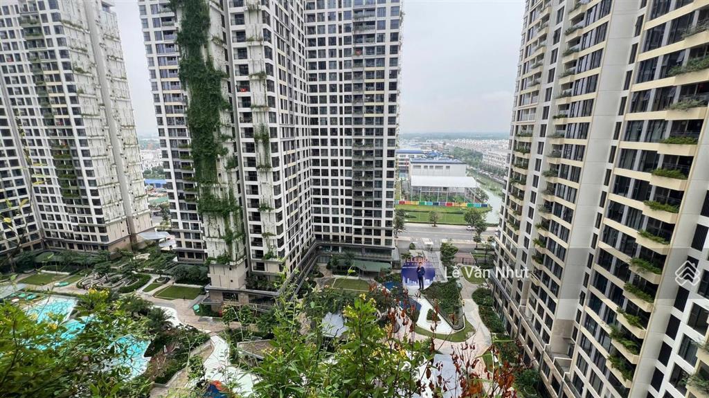 Tháp e  căn 3pn nhà mới view hồ bơi  lumiere boulevard, chỉ 6,85 tỷ bao hết  căn đông nam, hiếm