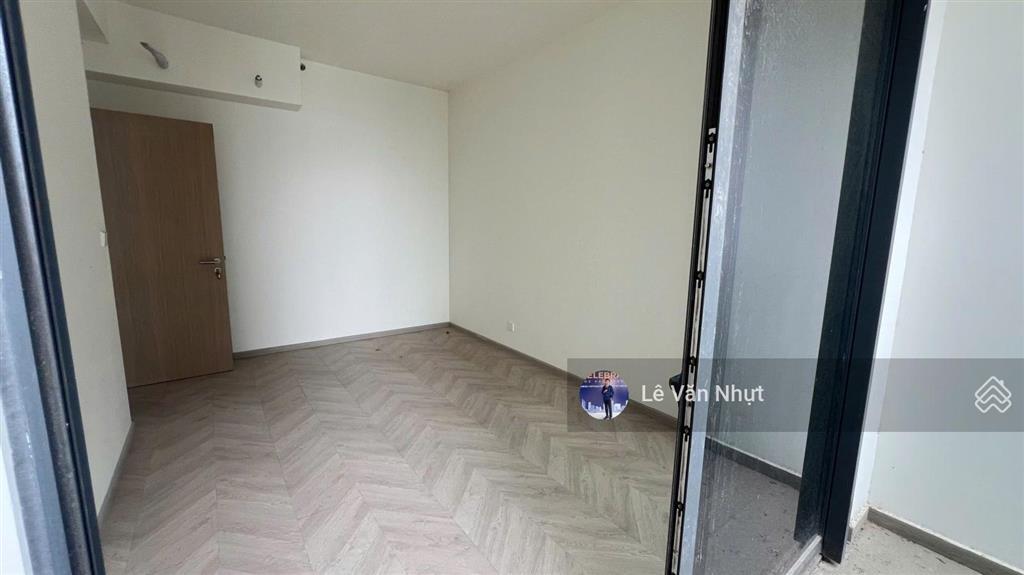 Tháp e  căn 3pn nhà mới view hồ bơi  lumiere boulevard, chỉ 6,85 tỷ bao hết  căn đông nam, hiếm