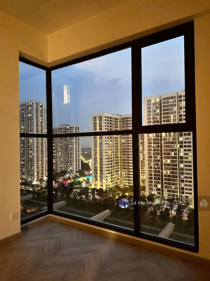 Tầng trung view công viên  6,3 tỷ all in cho 3pn góc 97,47m2  hướng đông bắc  lumiere boulevard