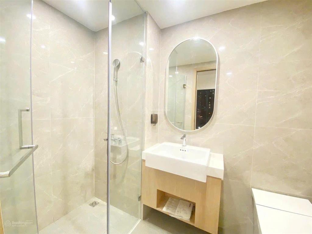 Có sổ  view nội khu hồ bơi  căn góc 2pn tháp c  giá chỉ 4,6 tỷ all in  lumiere boulevard