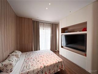 Tt tầng 2 giải phóng 90m2 tầng 2
