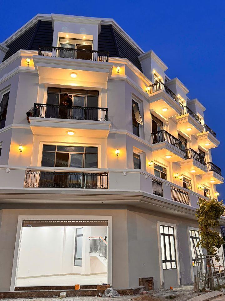 Bán nhà 4 tầng cạnh Biển Bình Sơn KHU K2 Ninh Thuận vừa ở vừa kinh doanh CHƯA TỚi 2tỷ (25%)
