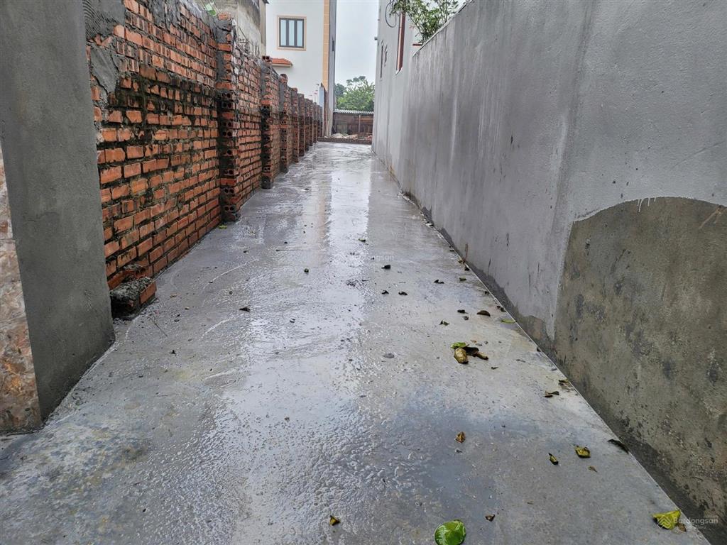 Chủ cần bán gấp 97m đường 3m cách 20m ra trục chính. đất lệ chi gia lâm chỉ 2,8 tỉ