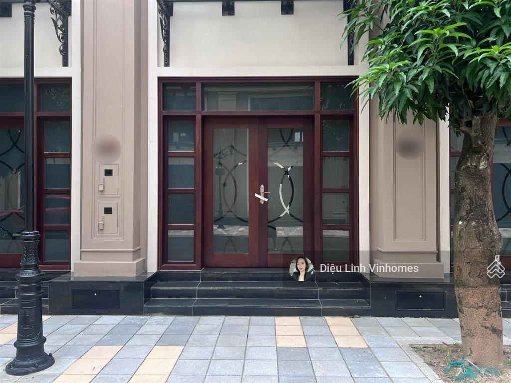 Chính chủ cần bán lk shophouse ngay chân chung cư giá 8.4 tỷ rẻ nhất vin 3