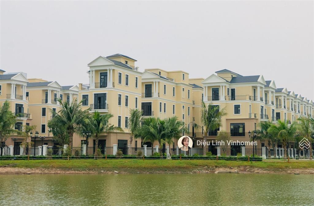 Chính chủ cần bán biệt thự view sông đd8 180m2 giá 30 tỷ