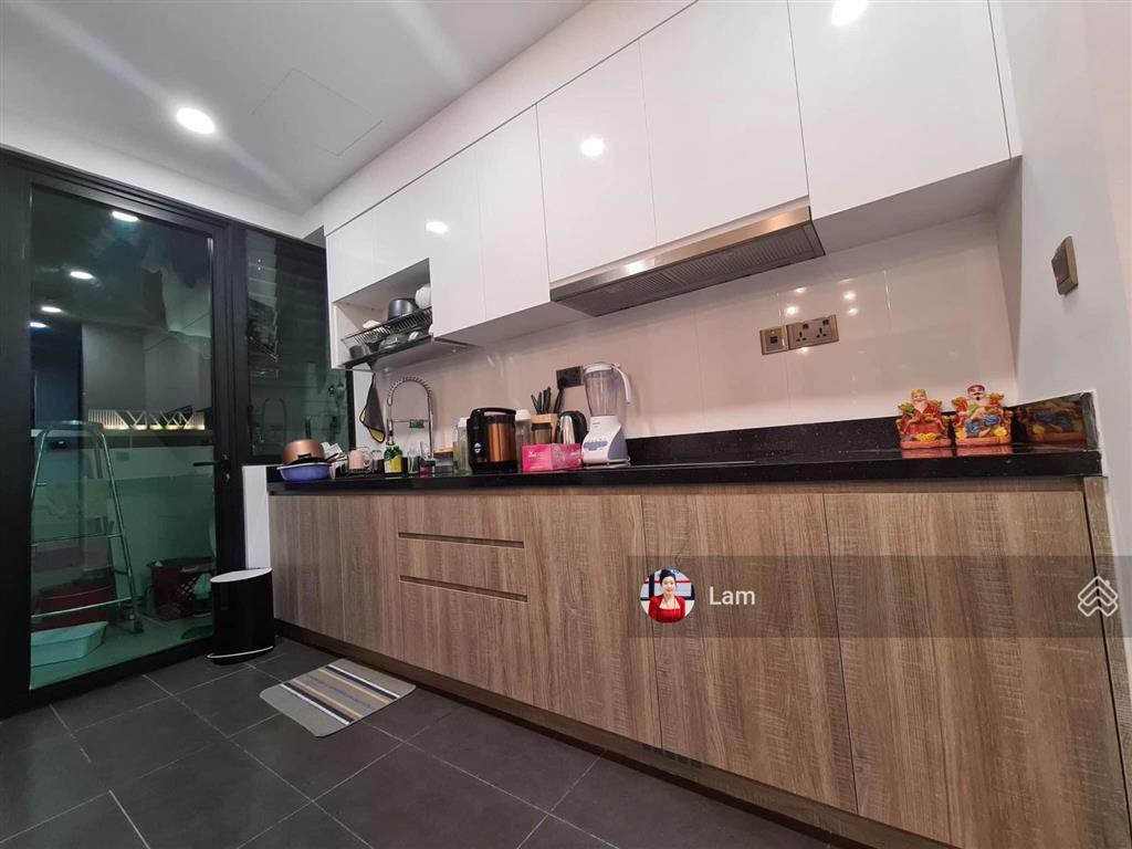 Bán nhanh căn góc 2pn lầu cao 9.3 tỷ vnd bao thuế phí, 85 m2 full nội thất, đón nắng sáng hướng đb