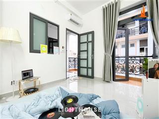 Phòng ban công thoáng mát giá rẻ full nội thất gần văn lang