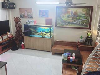 Bán nhà 3 tầng, 4phòng ngủ, khách, bếp  dt 31m thực tế sử dụng 35m