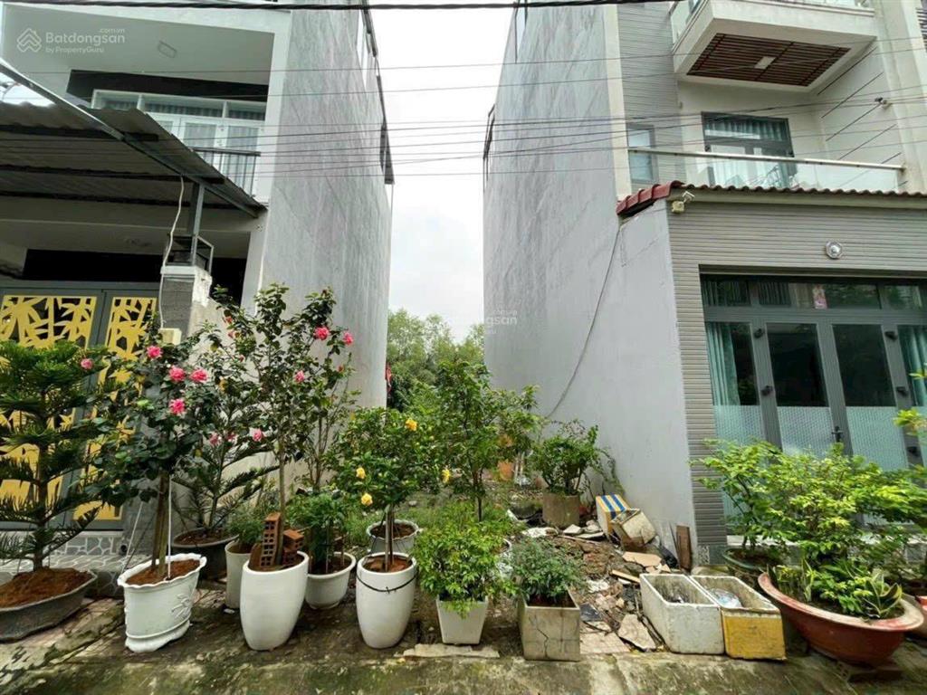 Bán 80m2 đất hẻm oto lê văn lương nhà bè