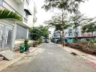 Bán 80m2 đất hẻm oto lê văn lương nhà bè