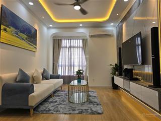 Bán căn hộ sky garden 3 lầu cao view quận 1 ngắm pháo hoa full nt đẹp, giá tốt chỉ 4.35 tỷ