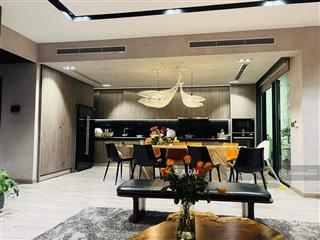 Cc cho thuê lâu dài ch tòa n03t6 ngđ. 135m2, 03pn. full đồ. view hồ tây. 16  20tr.  0982 848 ***