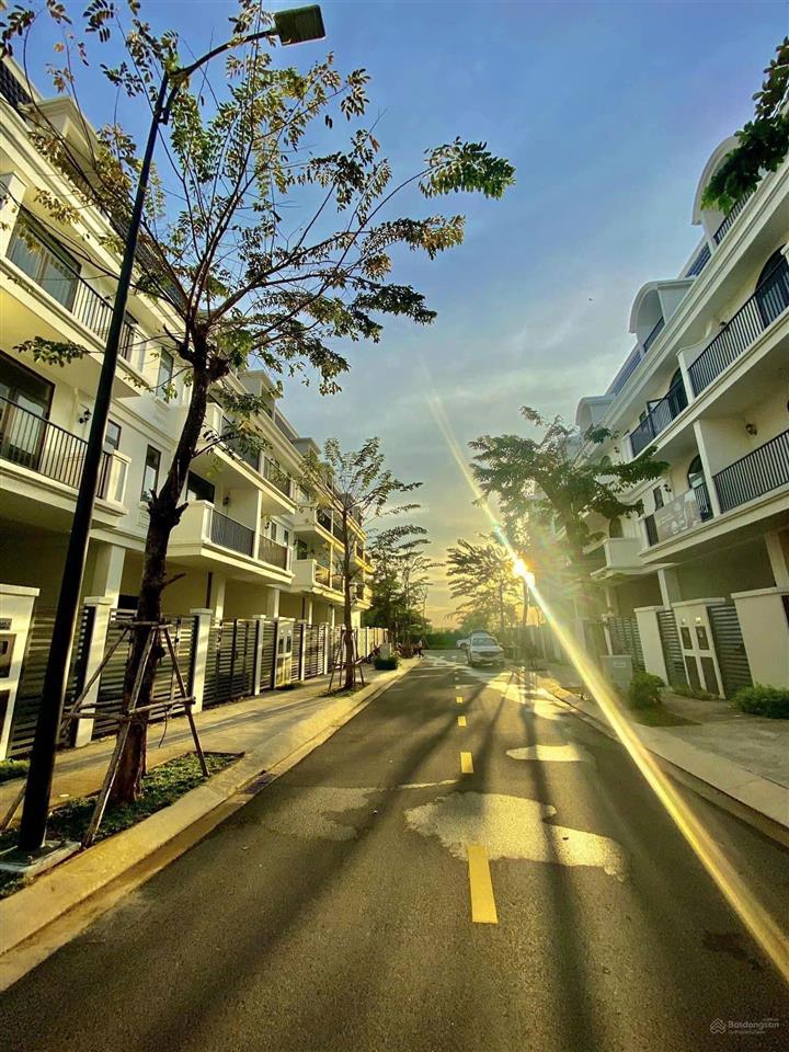 Sẵn sổ hồng liên kế la vida công chứng sang tên ngay.  0369 909 ***