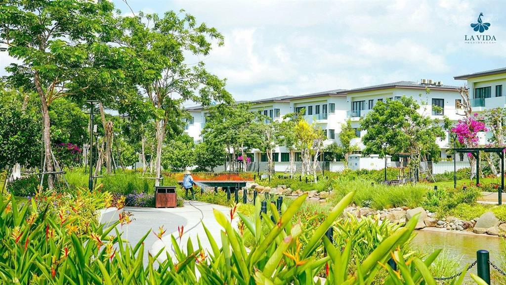 Sẵn sổ hồng liên kế la vida công chứng sang tên ngay.  0369 909 ***