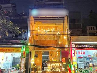 Bán nhà 3 tầng tô ký  đối diện ngân hàng vietcombank và agribank, diện tích 200m2, giá chỉ 38 tỷ