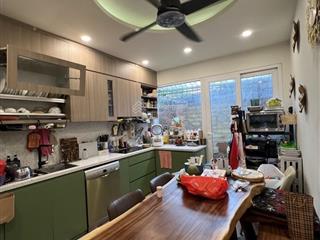 Ngộp thở ngân hàng. chủ cần bán gấp nhà bồ đề, lb 5 tầng 60m2 ô tô sát nhà 20m là mặt hồ nhỉnh 9 tỷ