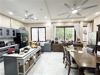 Một mái nhà lãng mạn và bình yên 68m2, 6 tầng gara thang máy, nội thất chỉn chu tại long biên