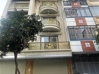 Đẳng cấp khác biệt nhà 7 tầng long biên, vỉa hè rộng, đỗ ô tô trong nhà, nội thất hoàn thiện 100%.