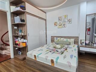 Bán nhà đường láng 42m2 5t 4 ngủ full nội thất mới. nằm giữa nhiều trường đại học. 0981 159 ***