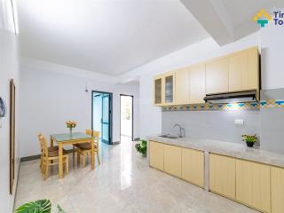 1pk1pn rộng 40m2  ban công thoáng  gần mặt đường  ngoại giao đoàn, công viên hòa bình