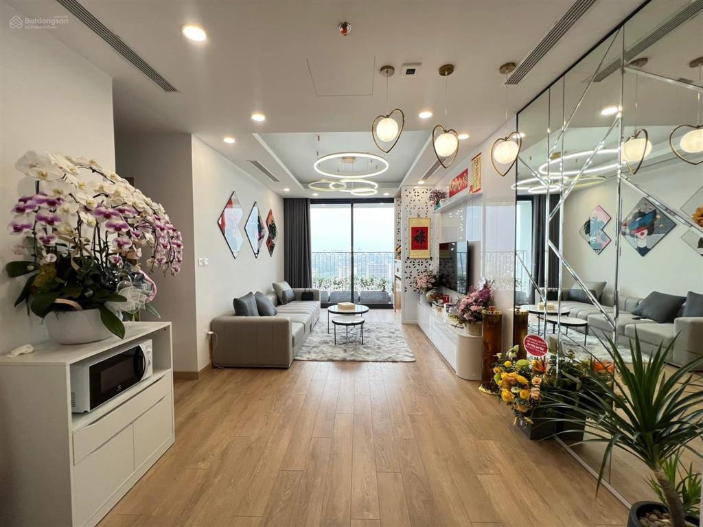 Bán gấp căn 2 ngủ hinode city, 76,8m², full đồ view thoáng mát, giá rẻ nhất thị trường chỉ 8.3 tỷ